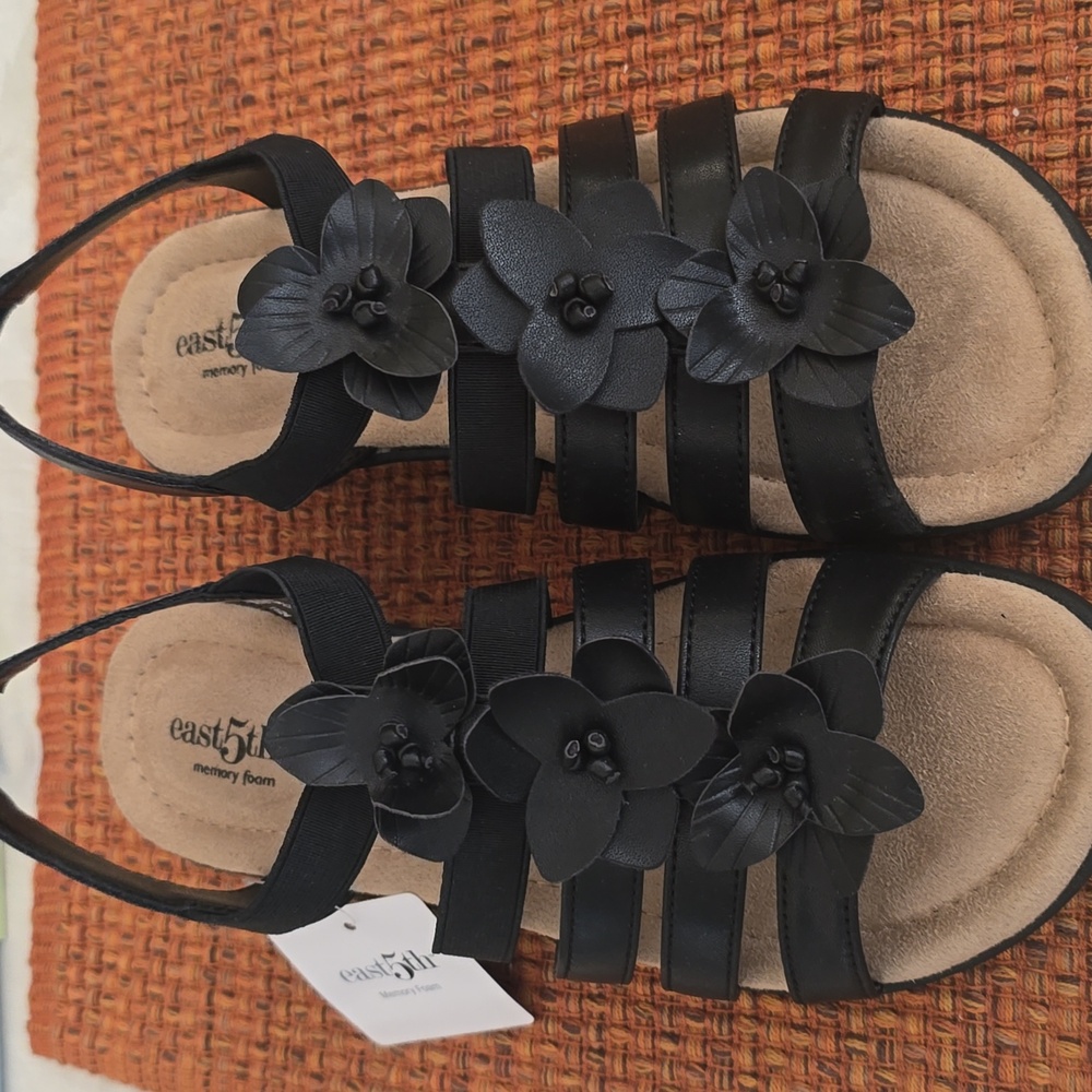 EAST 5TH BRAND WOMENS BLACK DRESSY SUMMERTIME FLORAL SANDALS SIZE 7